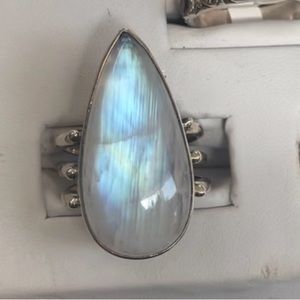 Beautiful genuine vintage rainbow moonstone silver ring